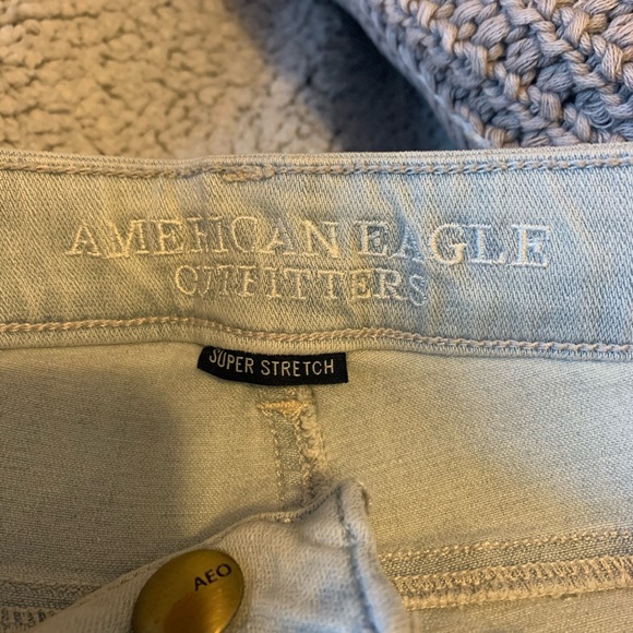 Ripped American Eagle high waisted jeggings - Picture 2 of 3